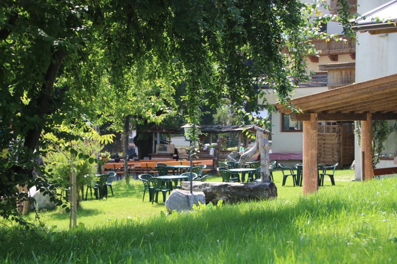 Gasthof Zum Loewen Aschau Im Zillertal Exterior photo