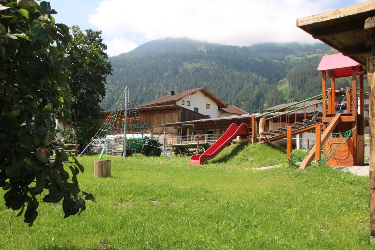 Gasthof Zum Loewen Aschau Im Zillertal Exterior photo