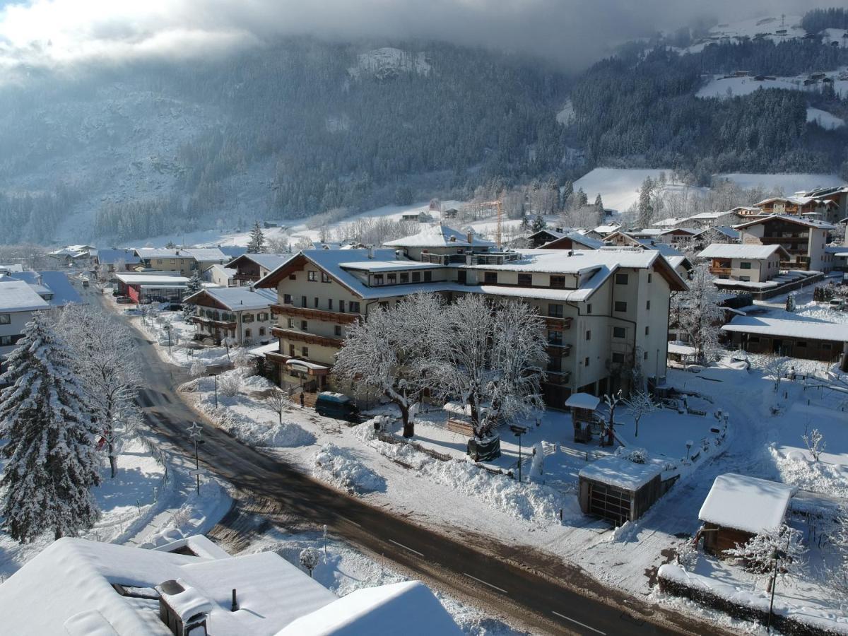 Gasthof Zum Loewen Aschau Im Zillertal Exterior photo