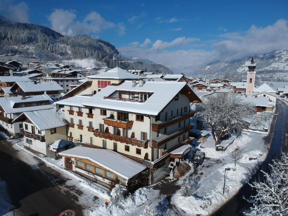 Gasthof Zum Loewen Aschau Im Zillertal Exterior photo